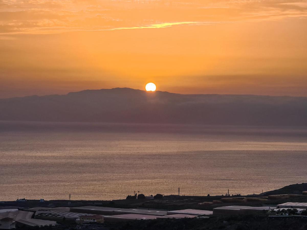 Oceanview Boutique House, 125 Sqm, Parking, Sunset Rooftop Costa Adeje  Eksteriør billede